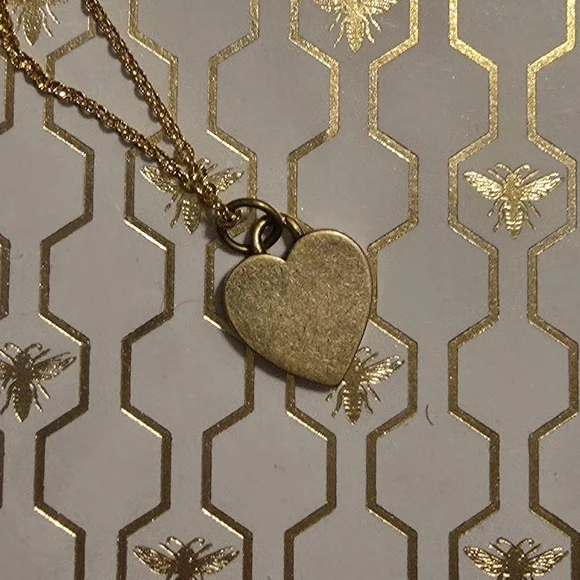 Gucci Gold Heart Pendant Necklace - Picture 7 of 11